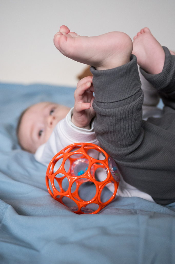 OBALL Hračka Oball RATTLE 10 cm orange 0m+